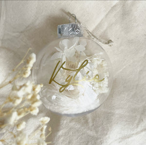 Dried flower bauble